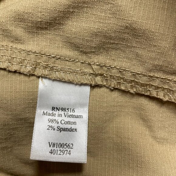 NWT Coldwater Creek Womens Tan Natural Fit Ripstop Cargo Shorts Size 16 - Picture 4 of 10